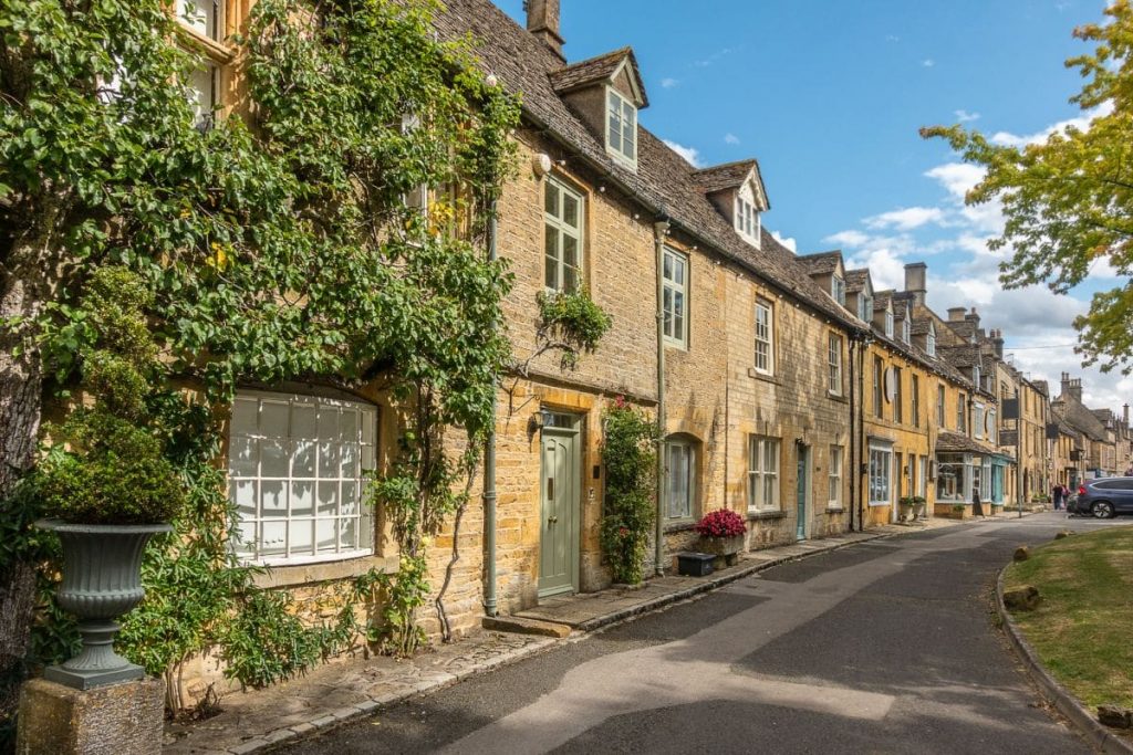 Stow-on-Wold's honey coloured stone buildings